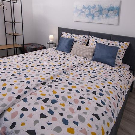 Apartman Point Pula Eksteriør billede