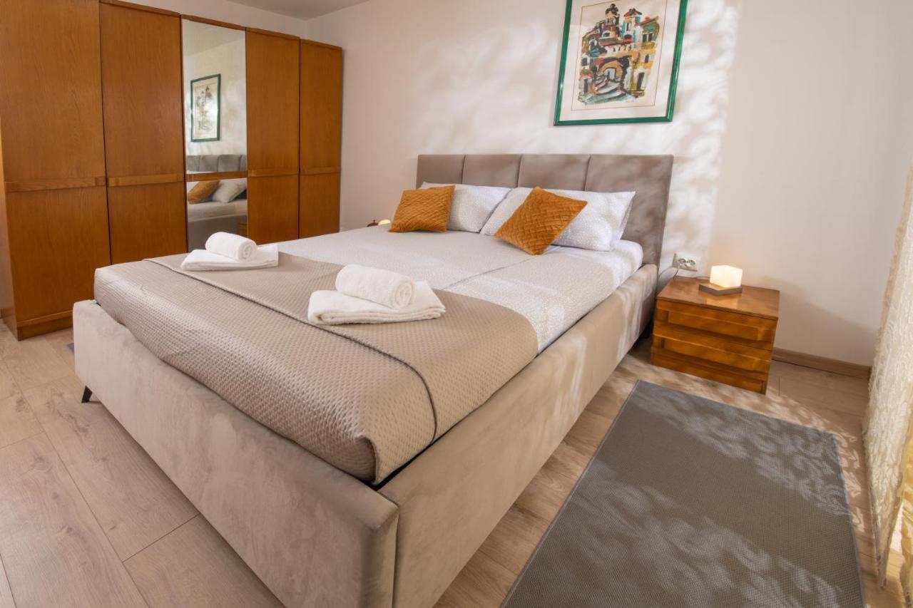 Apartman Point Pula Eksteriør billede