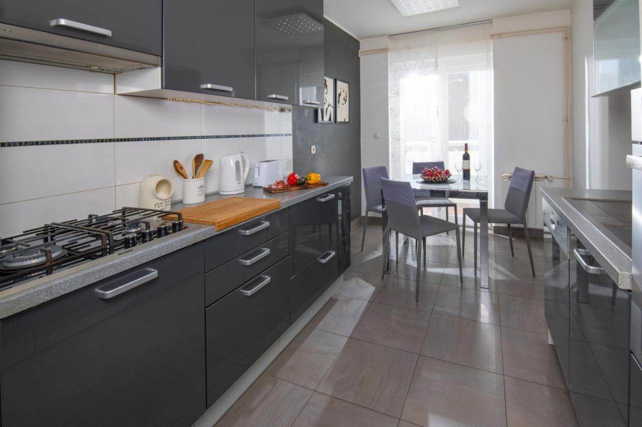 Apartman Point Pula Eksteriør billede