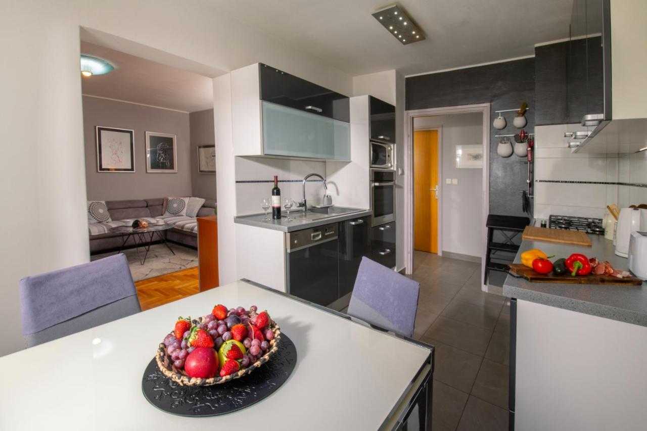 Apartman Point Pula Eksteriør billede