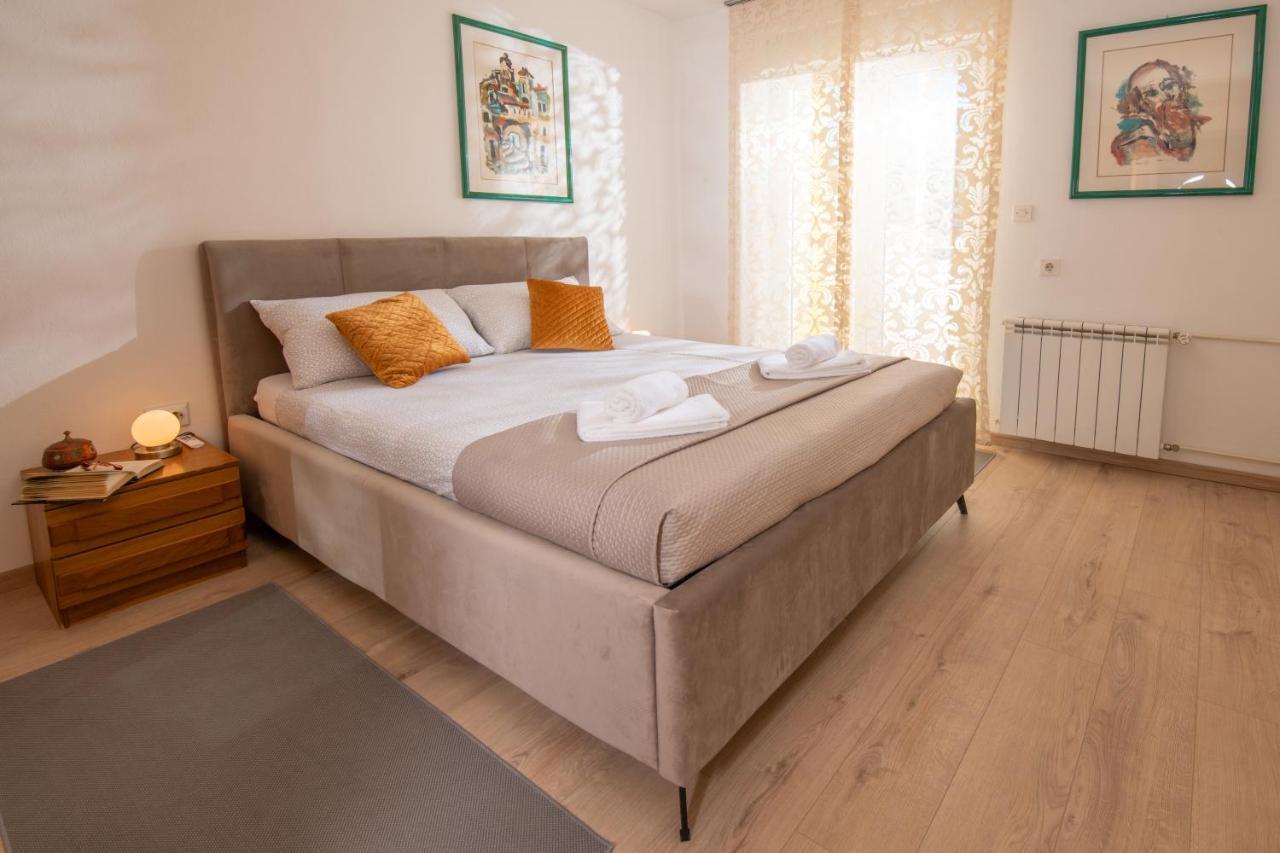 Apartman Point Pula Eksteriør billede